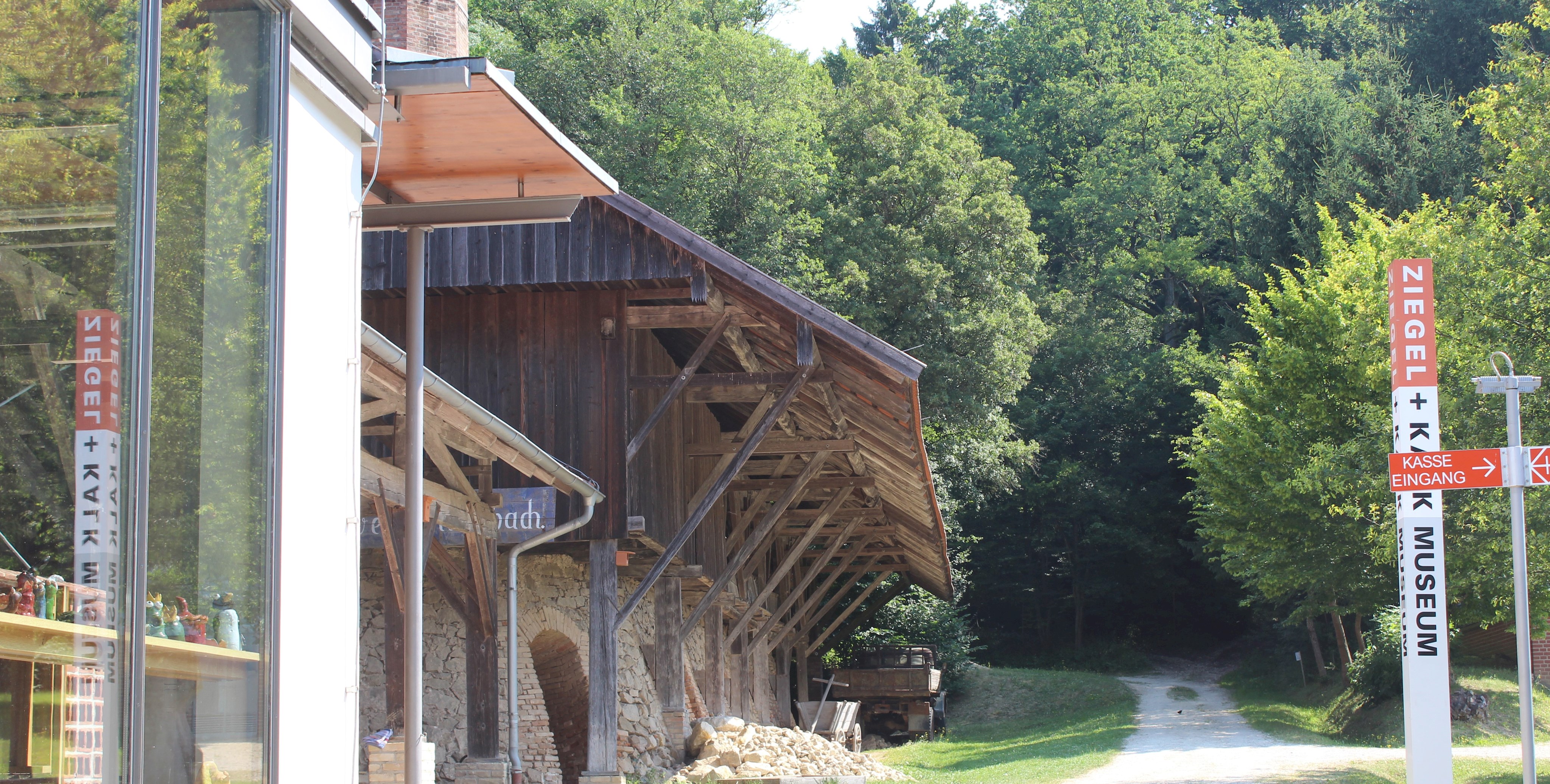 Öffnungszeiten & Eintritt